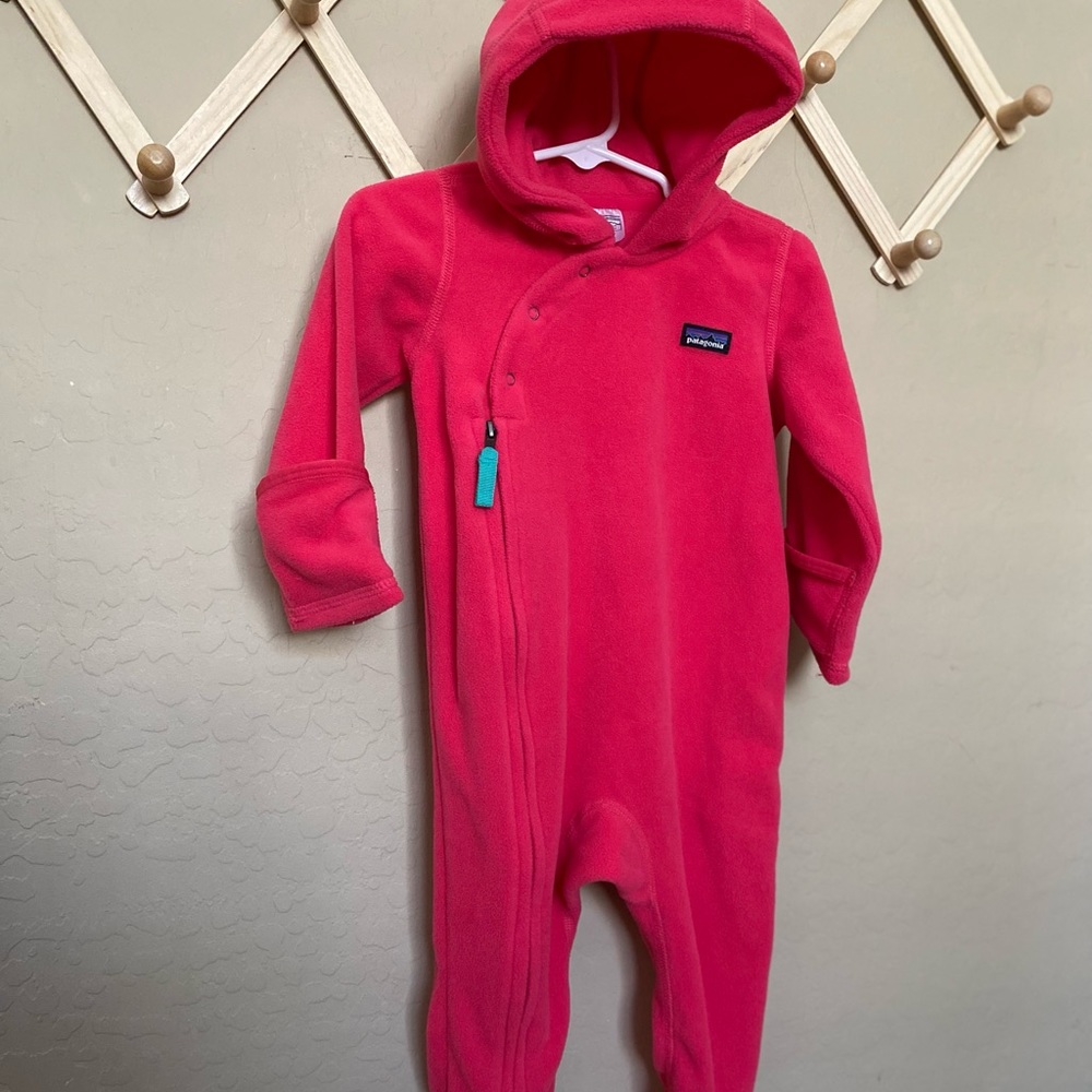 Patagonia baby bunting zip snow suit fleece pink mittens new nwot 6 12 m 6-12 mo